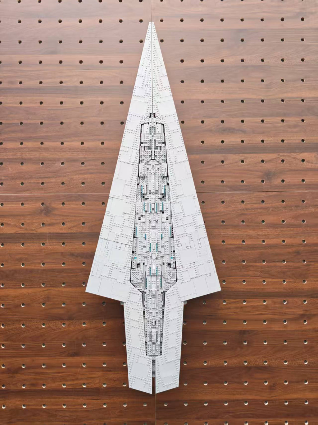 LEGO 75457 Executor Super Star Destroyer, Gem-Shaped Laser-Engraved Lit Base, USB Powered Dustproof Display Box | KGBOX