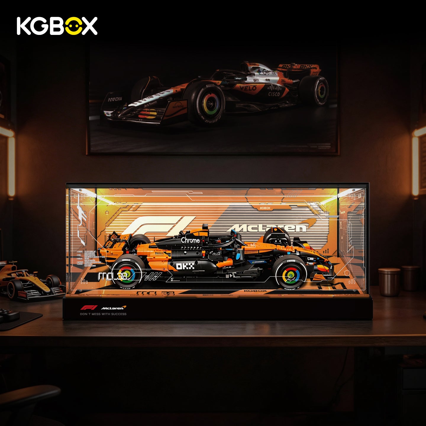 42228 LEGO McLaren MCL39 F1 Car Technic Display Case With LED Lights 15