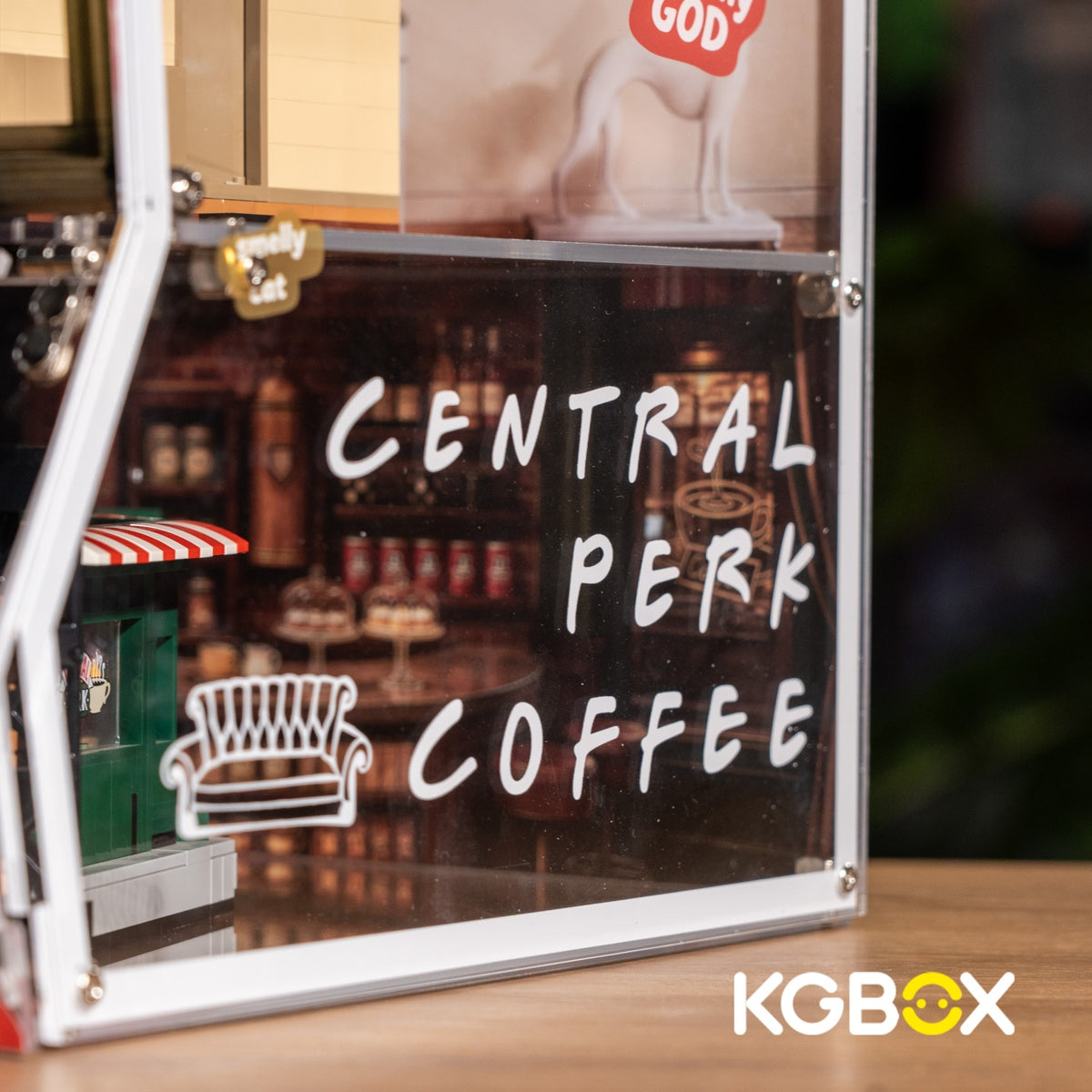 LEGO 21319 10292 Central Perk Friends Apartments display case, front view – KGBOX