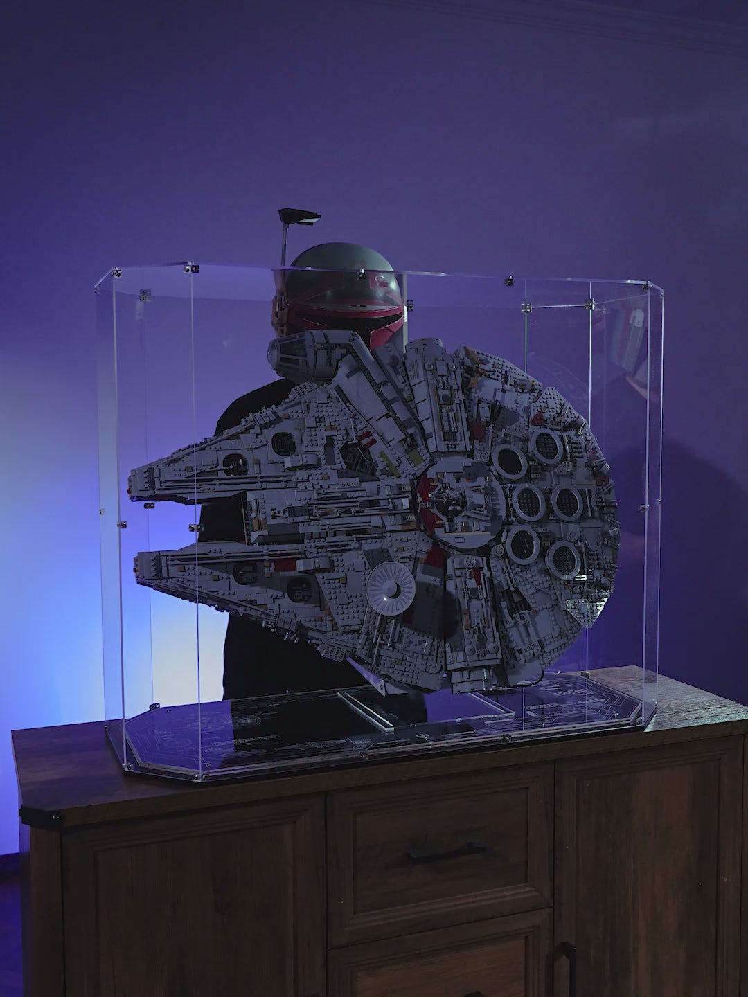 LEGO 75192 Millennium Falcon display frame, product showcase video – KGBOX