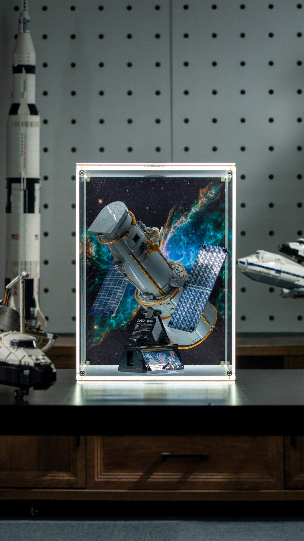 KGBOX Standard Thickened Edition display case video for LEGO 11382 Hubble Space Telescope, premium 5mm thick sturdy acrylic