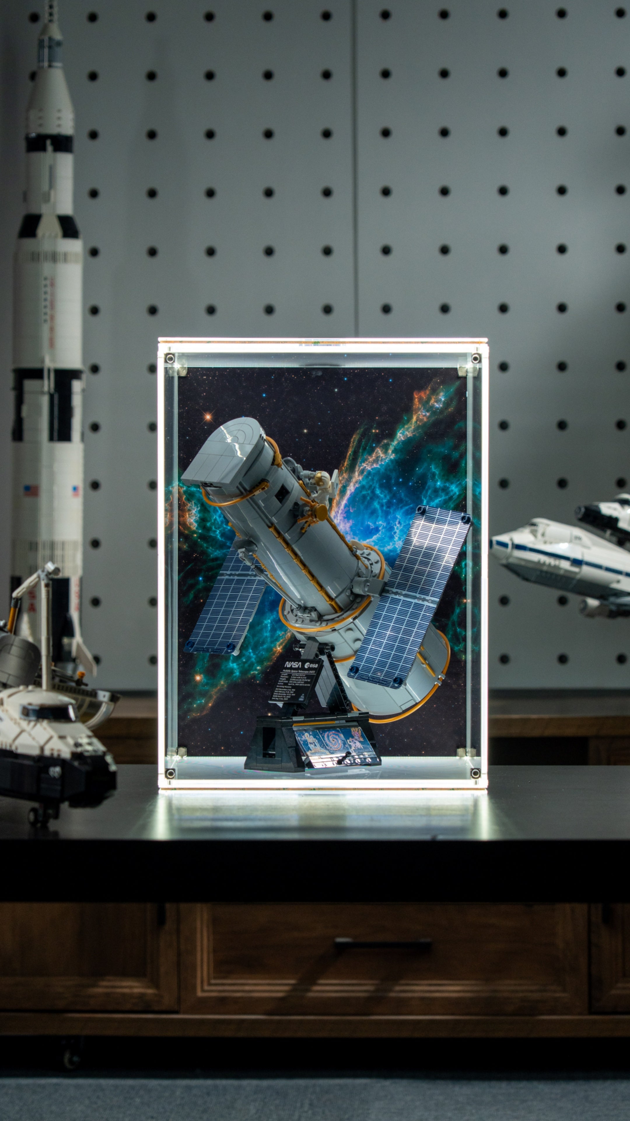 KGBOX Standard Thickened Edition display case video for LEGO 11382 Hubble Space Telescope, premium 5mm thick sturdy acrylic